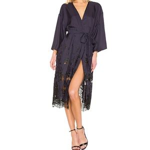 ⭐️New⭐️Lovers + Friends Kimono